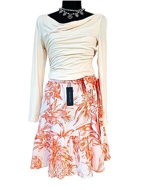 TOMMY HILFIGER ~ Orange and White Skirt w/Side Zipper Pockets and Belted Strap